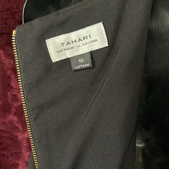 Tahari dress - Picture 6 of 6